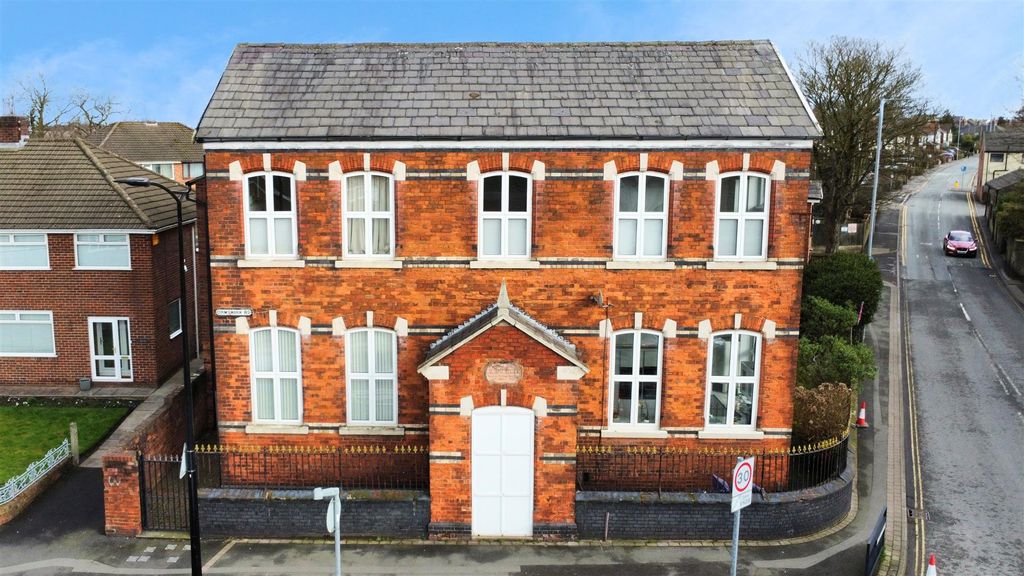 Property photo 1 of 23 School House Court For Sale