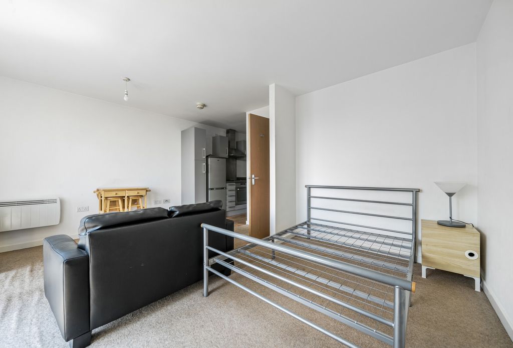 Property photo 3 of 10 1312963-3-68553B1...
