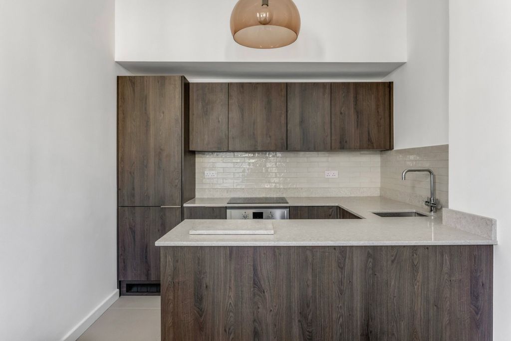 Property photo 3 of 8 Picture No. 26