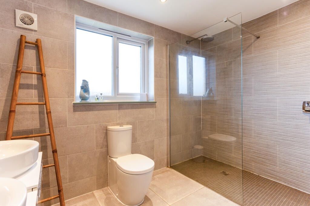 Property photo 3 of 3