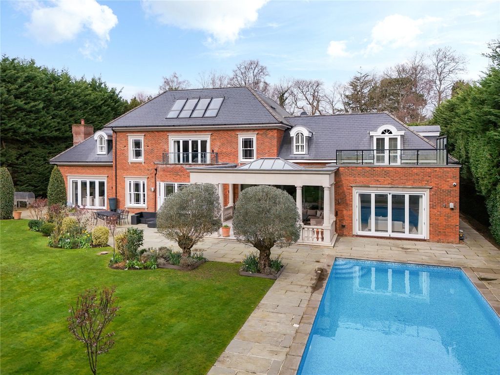 Property photo 2 of 31 Picture No. 28