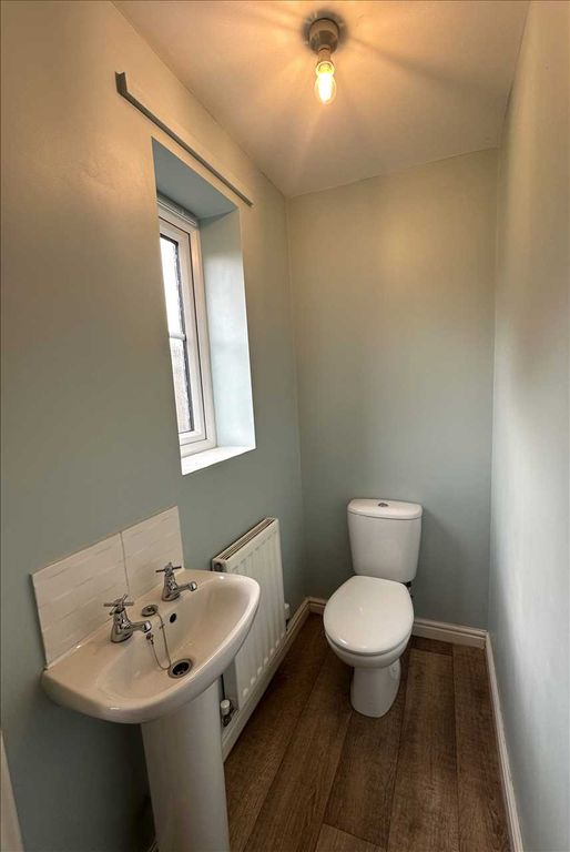 Property photo 2 of 15 Ground Floor