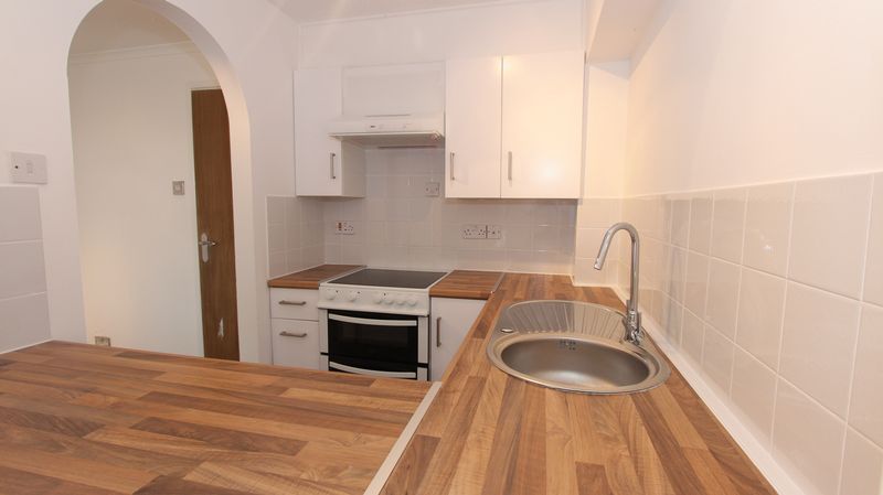 Property photo 3 of 8 Photo 2