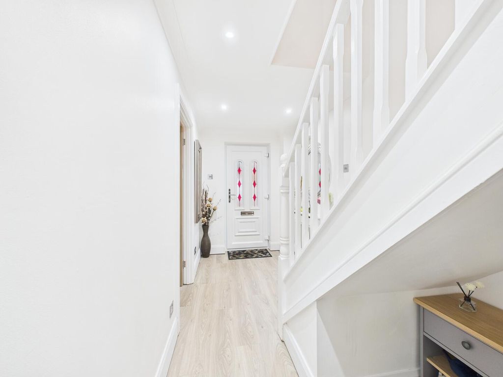 Property photo 3 of 32 Hallway