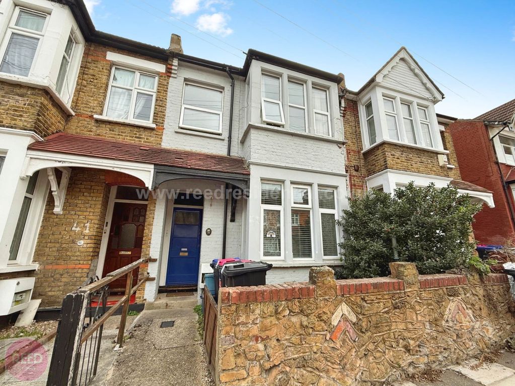 Property photo 1 of 6