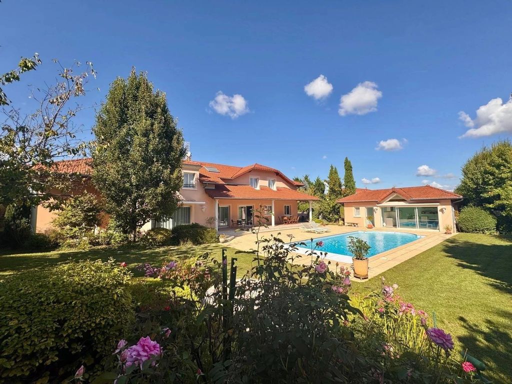 Property photo 1 of 4