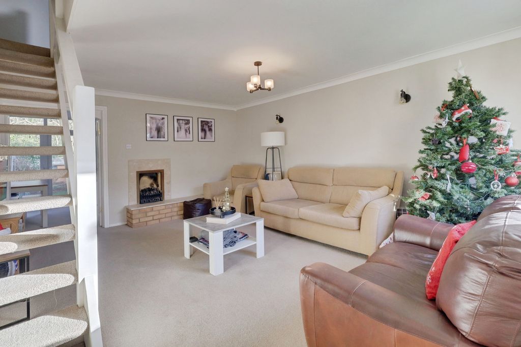 Property photo 2 of 18