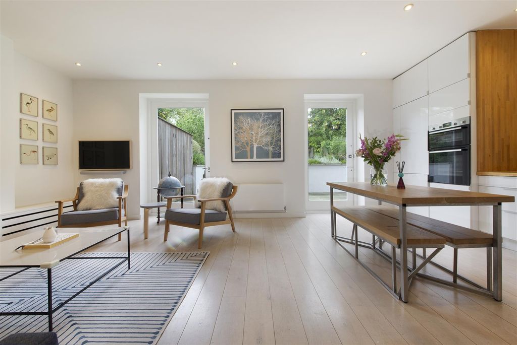 Property photo 3 of 28 53130 Hi Res (3).Jpg