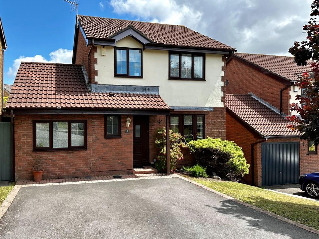 Property photo 1 of 22 Front