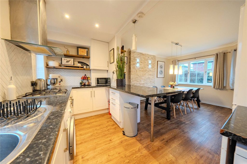 Property photo 2 of 16 Picture 2