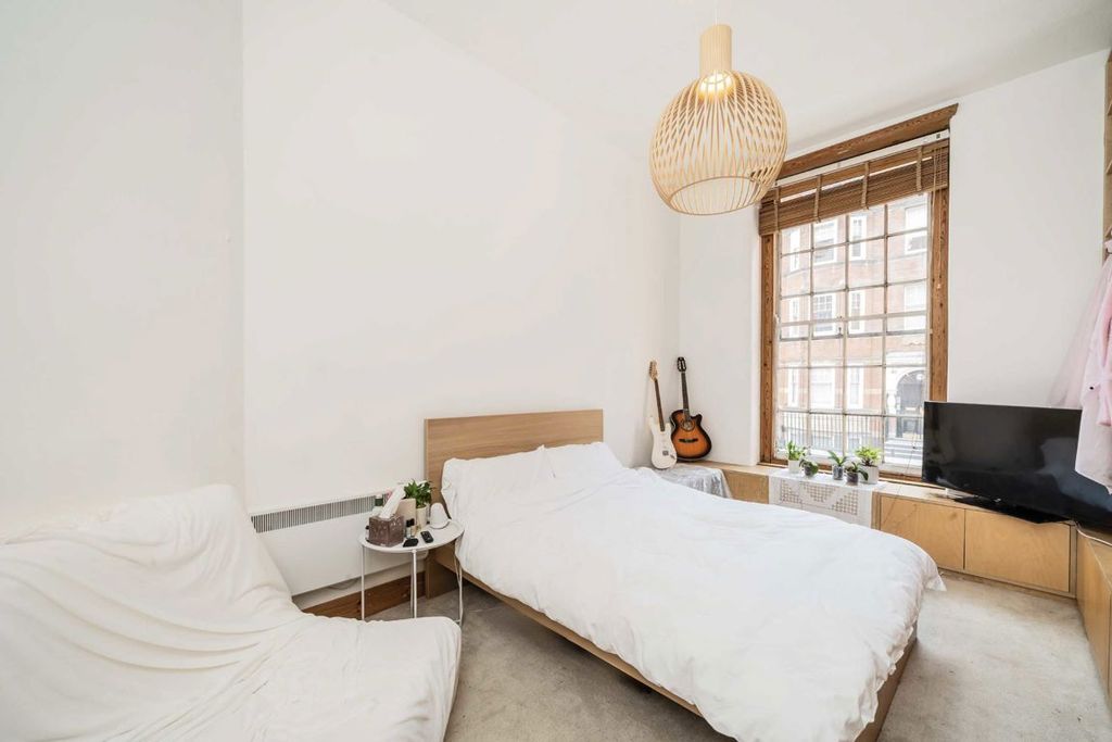 Property photo 3 of 4