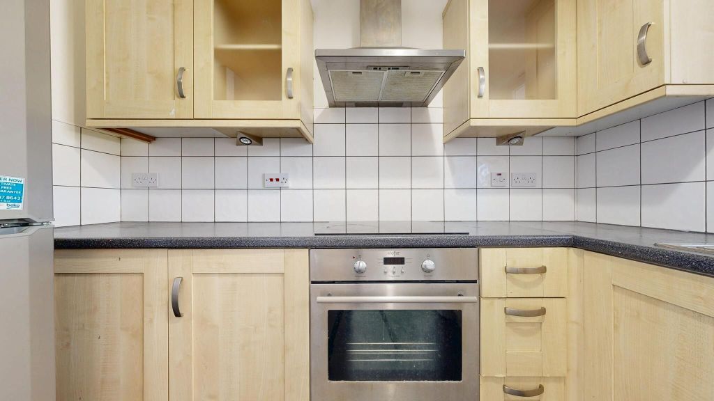 Property photo 2 of 22