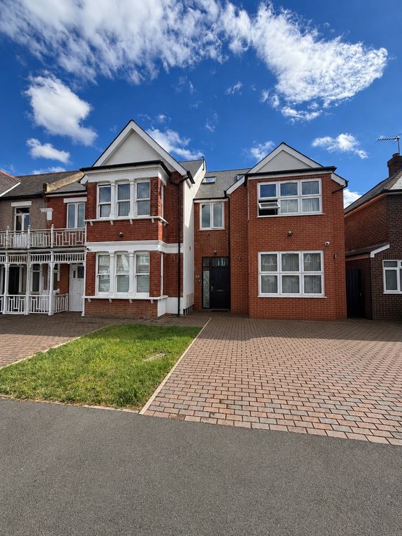 Property photo 1 of 2 Picture No. 02