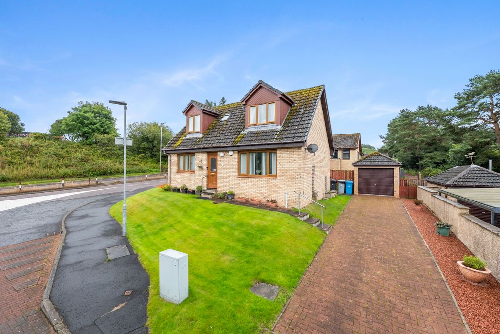 Property photo 2 of 18