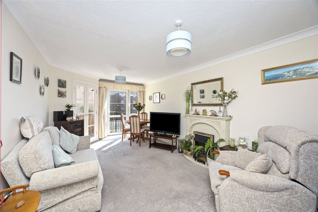 Property photo 3 of 14 Picture No. 05
