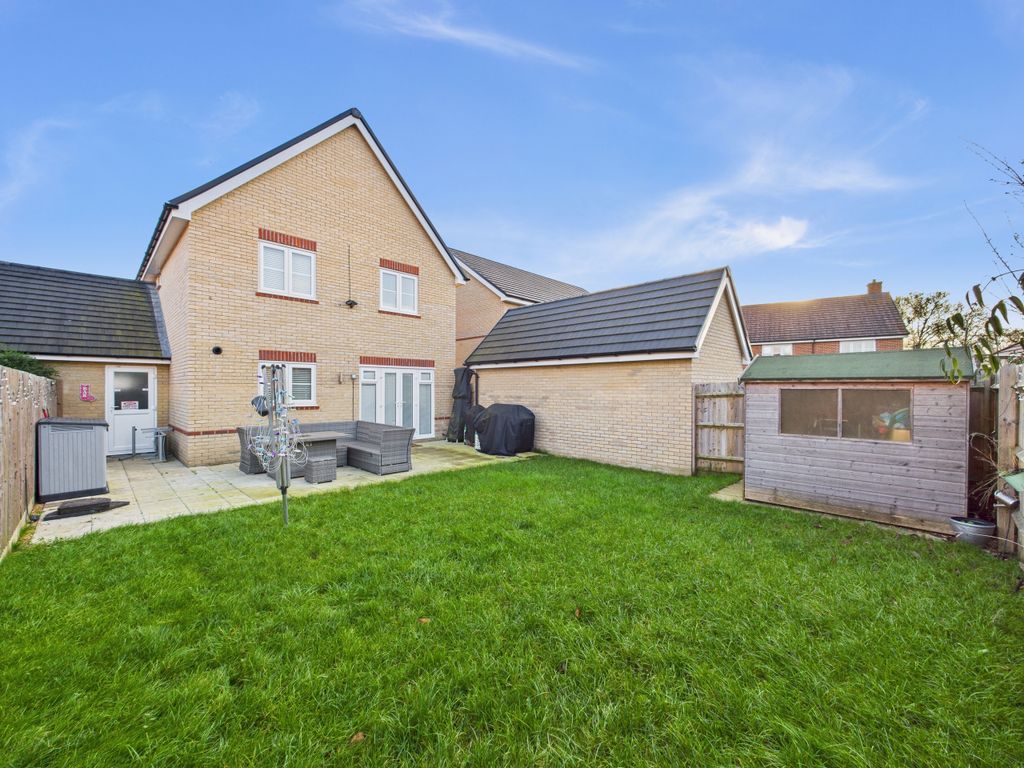 Property photo 3 of 17 Cam01354G0-Pr0628-Still020