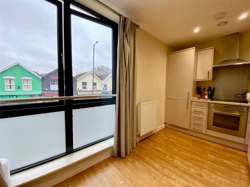 Property photo 2 of 12 Picture No. 11