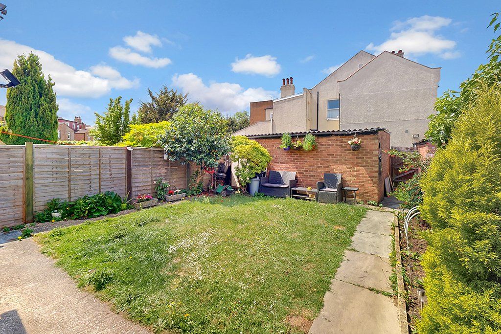 Property photo 2 of 20 Picture No. 02