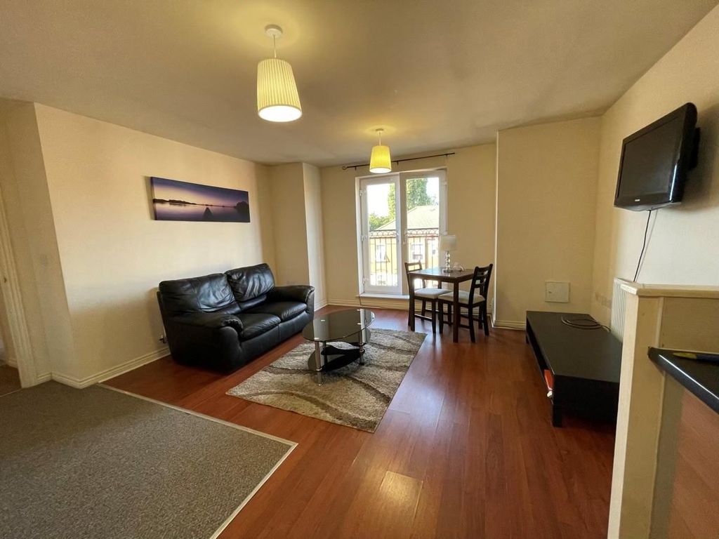 Property photo 2 of 6