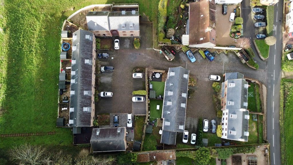 Property photo 3 of 4