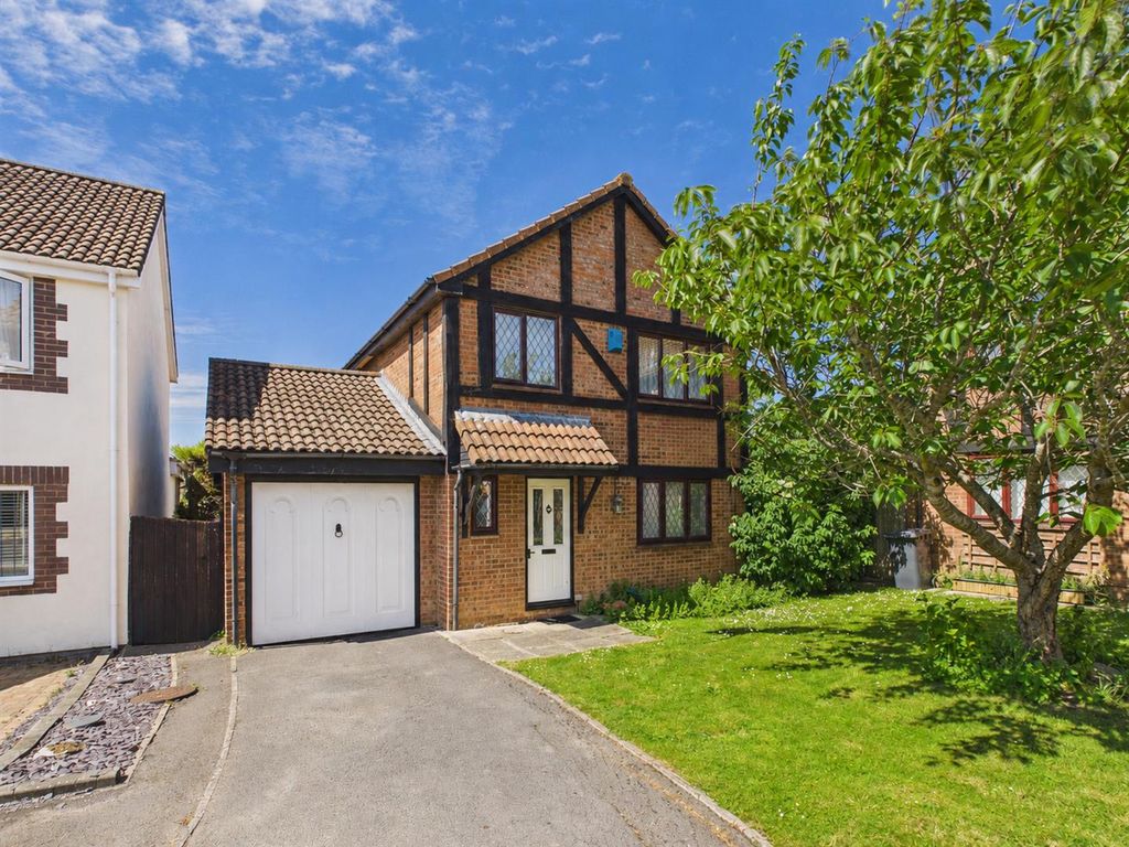 Property photo 1 of 18