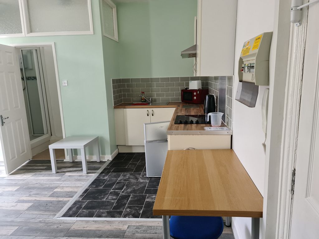 Property photo 1 of 3