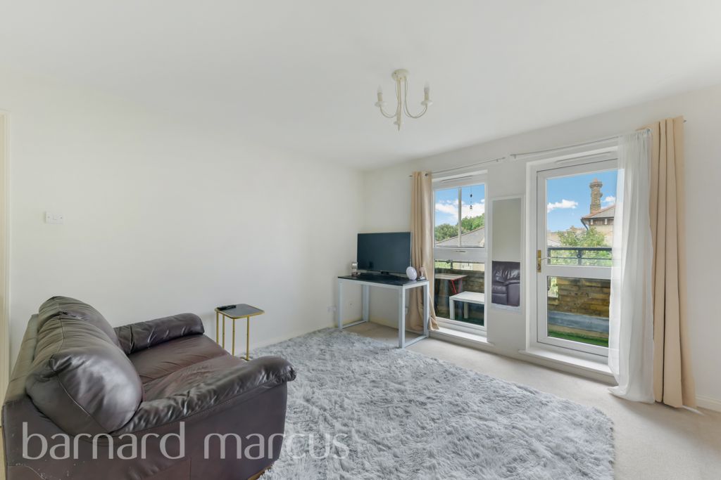 Property photo 2 of 8 Reception Room