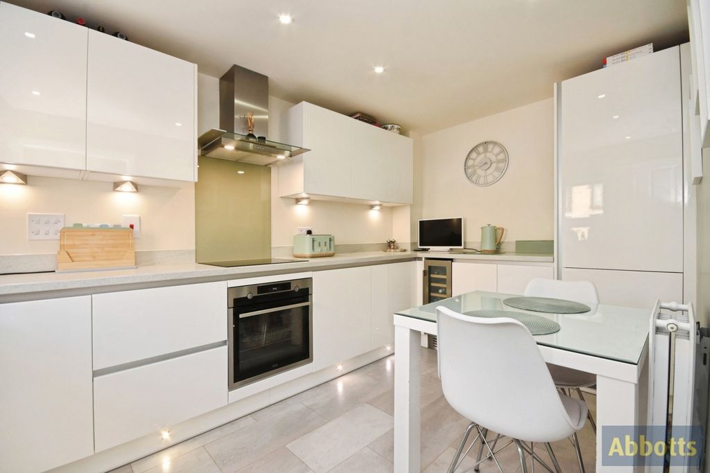 Property photo 3 of 23 Pbox-Img.Jpg