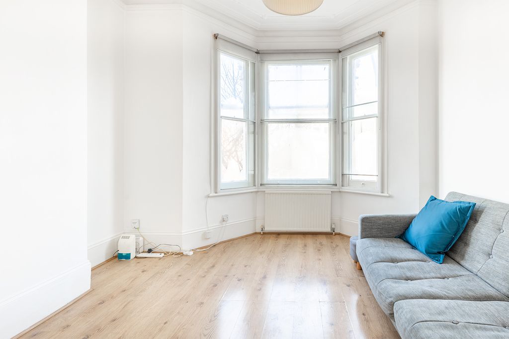 Property photo 2 of 9