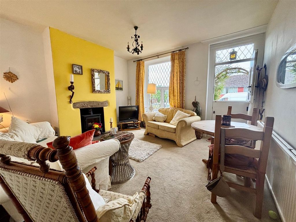 Property photo 2 of 14