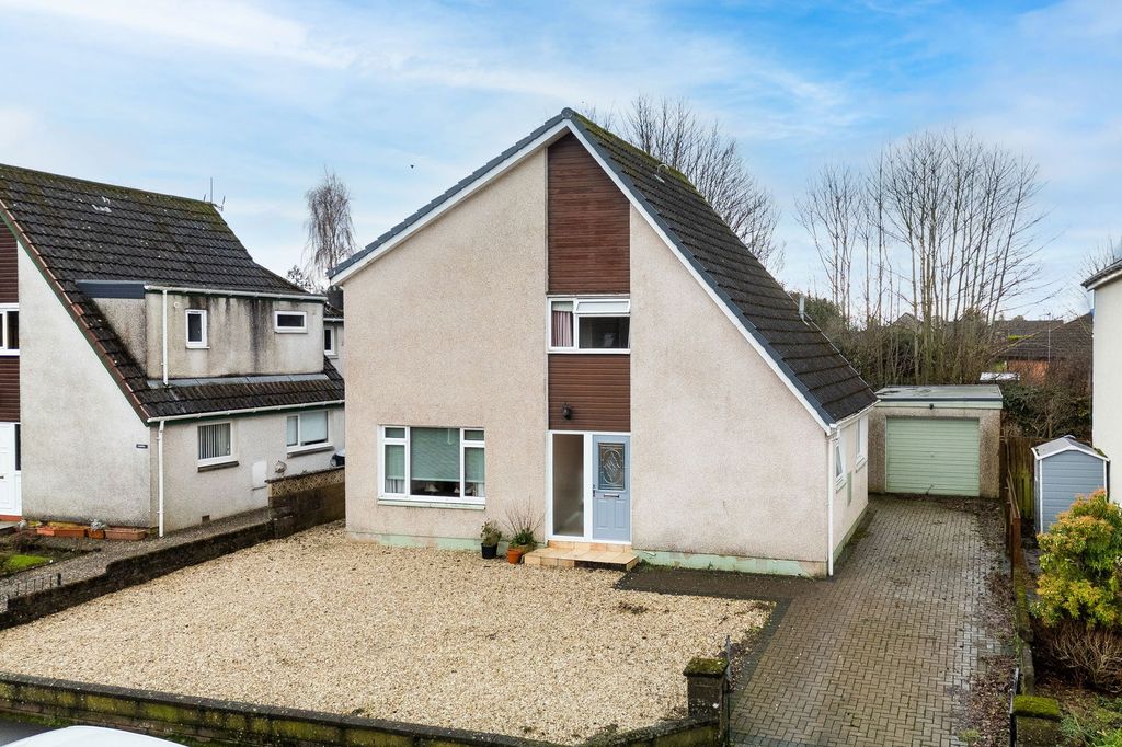 Property photo 1 of 32