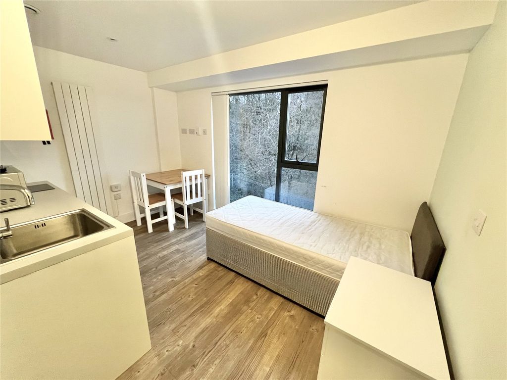 Property photo 3 of 17 Picture No. 07