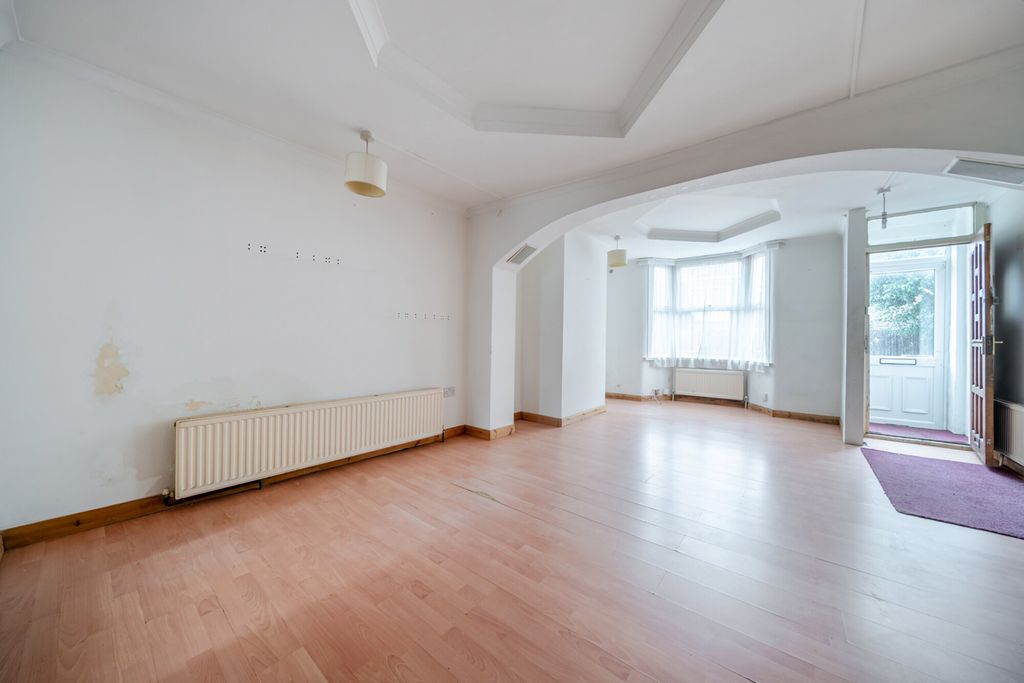 Property photo 3 of 23 Reception Room