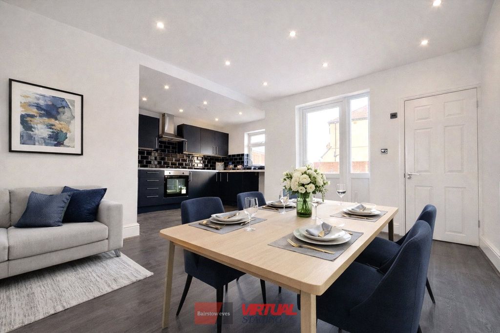 Property photo 2 of 23 Picture No. 31