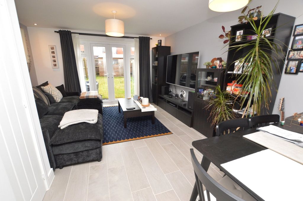 Property photo 2 of 11 2 - Living Room