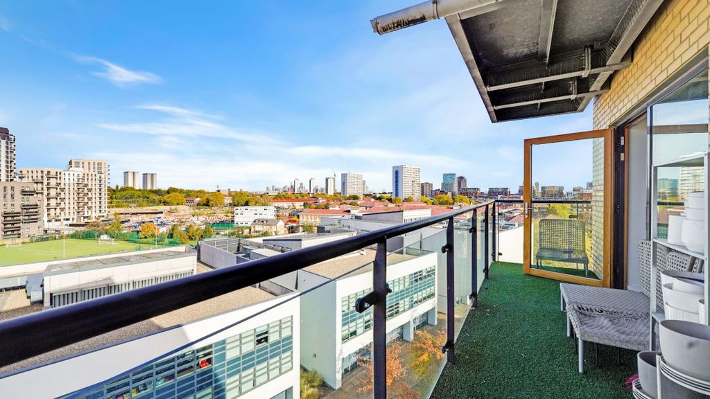 Property photo 2 of 16