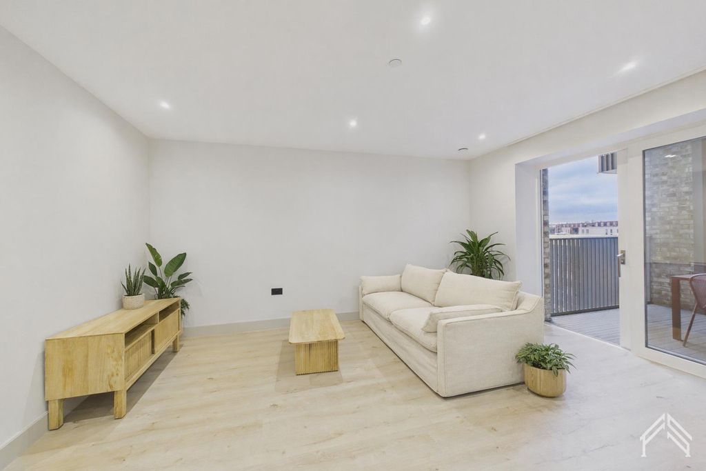 Property photo 1 of 11 1.Png