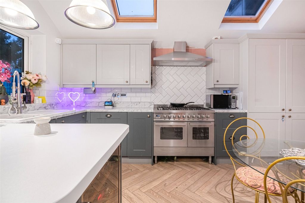 Property photo 3 of 20 Picture No. 04