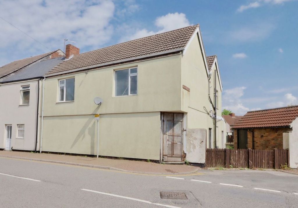 Property photo 1 of 11