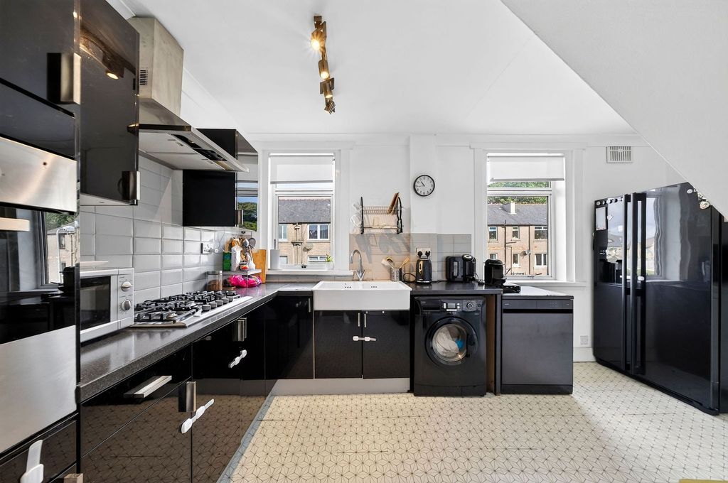 Property photo 3 of 35 Kitchen/Diner