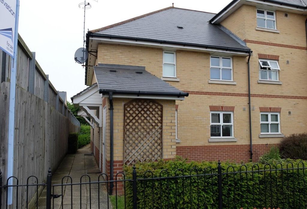 Property photo 2 of 10