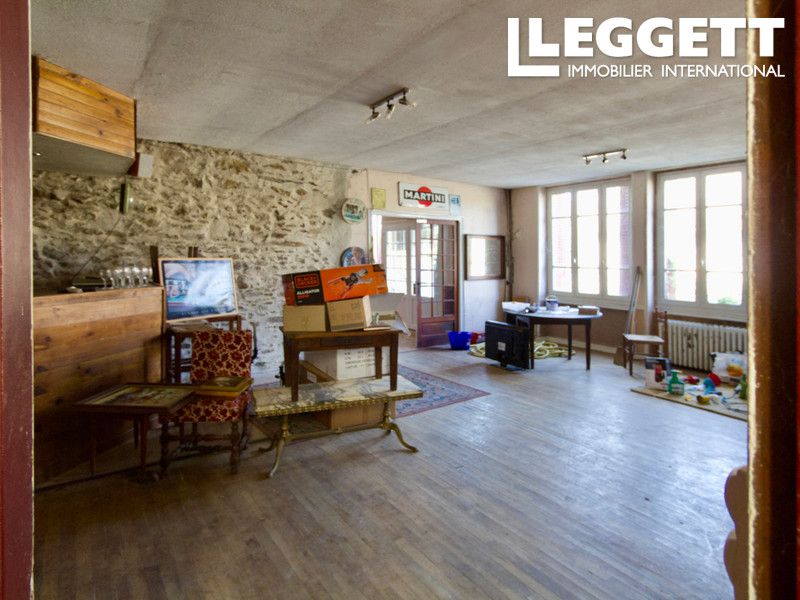 Property photo 2 of 10