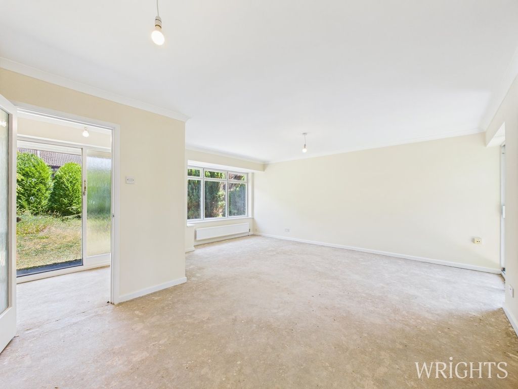 Property photo 3 of 28