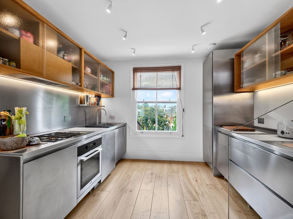 Property photo 2 of 16 Kitchen