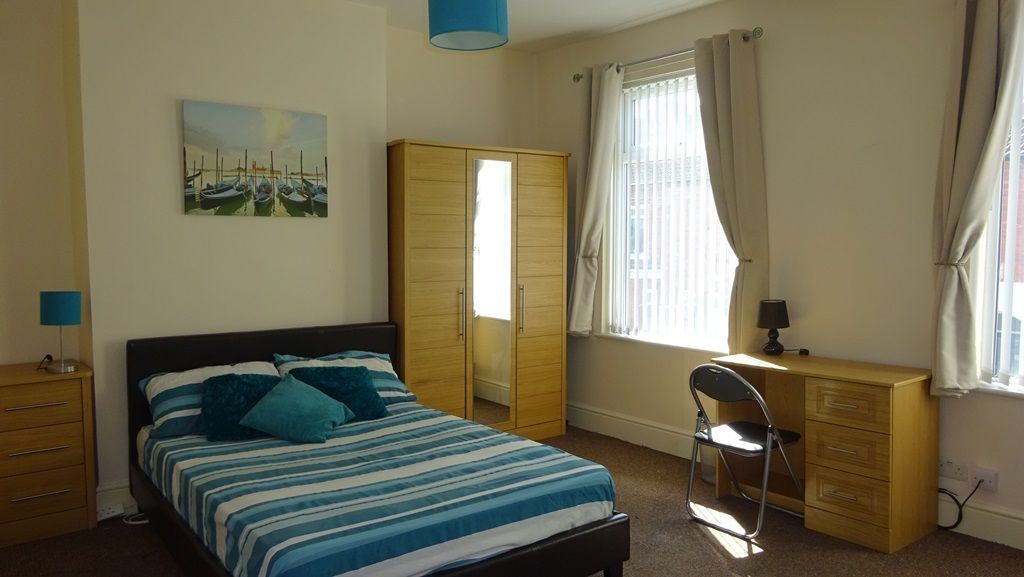 Property photo 1 of 5