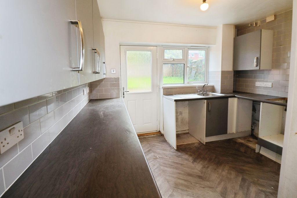 Property photo 3 of 18 Pbox-Img.Jpg