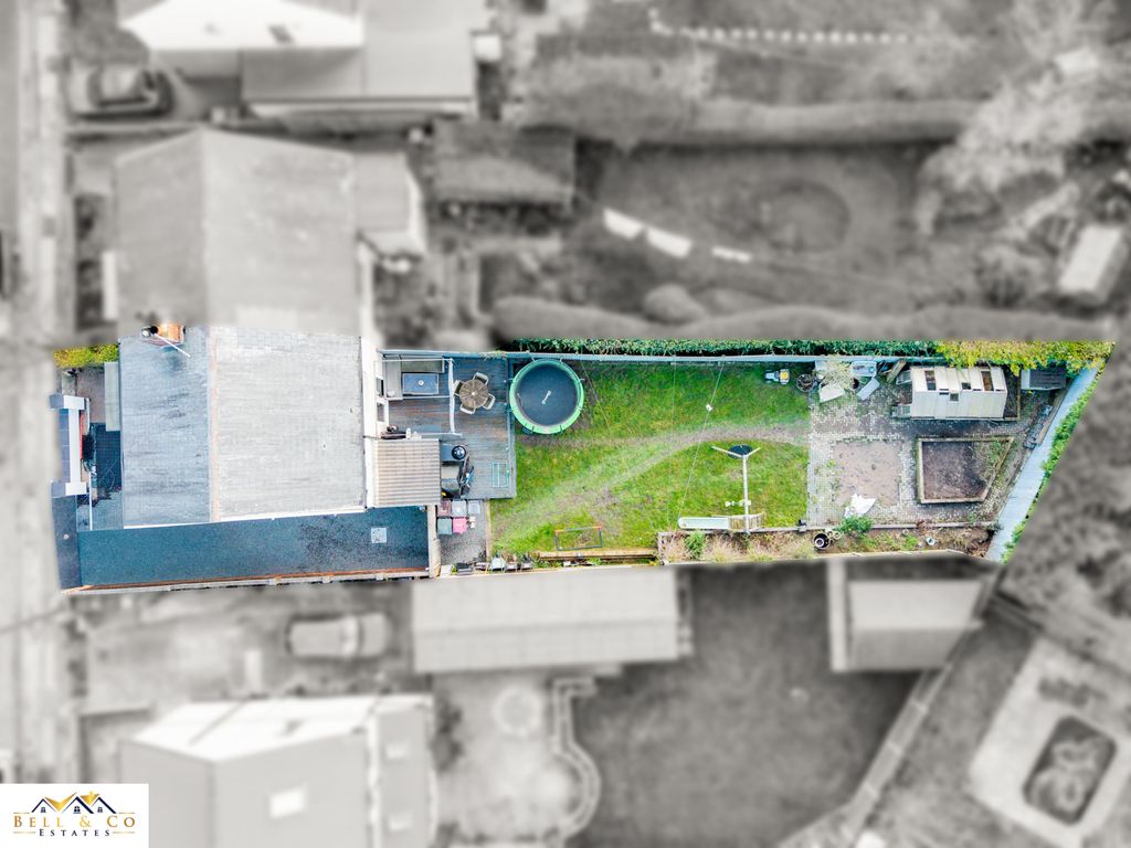 Property photo 2 of 31