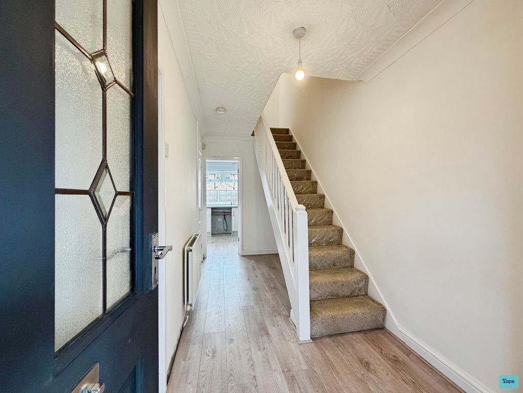 Property photo 3 of 17 1