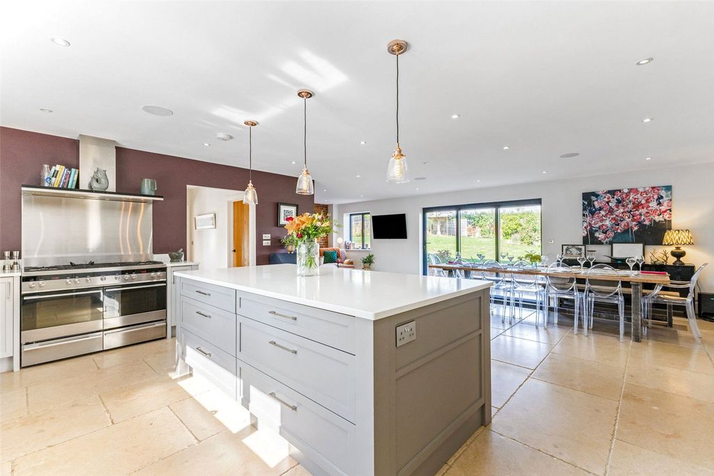 Additional image 15 of 6 bed detached house for saleMalders Lane, Maidenhead, Berkshire SL6