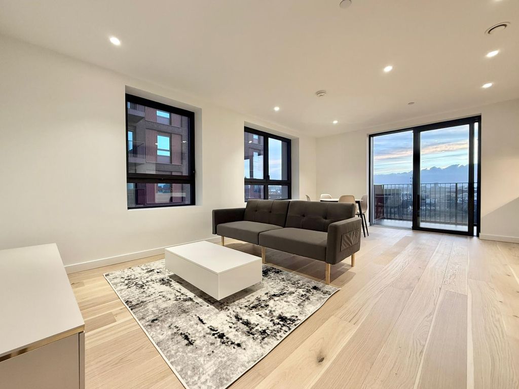 Property photo 2 of 13 Gallery